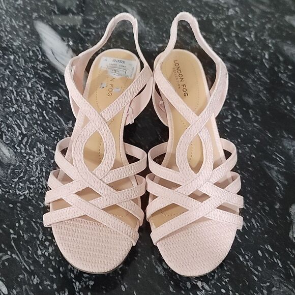 BRAND NEW LONDON FOG LOW WEDGE STYLE ALMOND TOE SANDAL - Picture 2 of 14